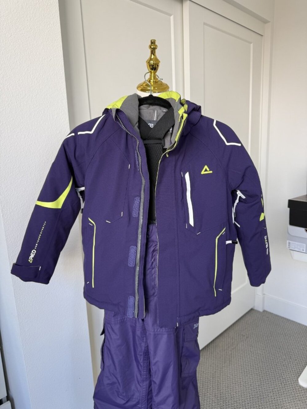 DARE2B Breathable Waterproof Insulated Purple Full Zip Ski Jacket Size 7-8 Youth